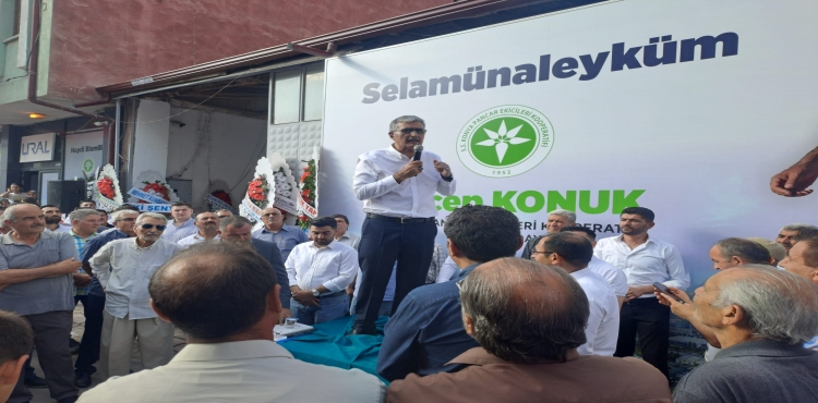Konuk açılışı binlerce çiftçi ile yaptı?v=1