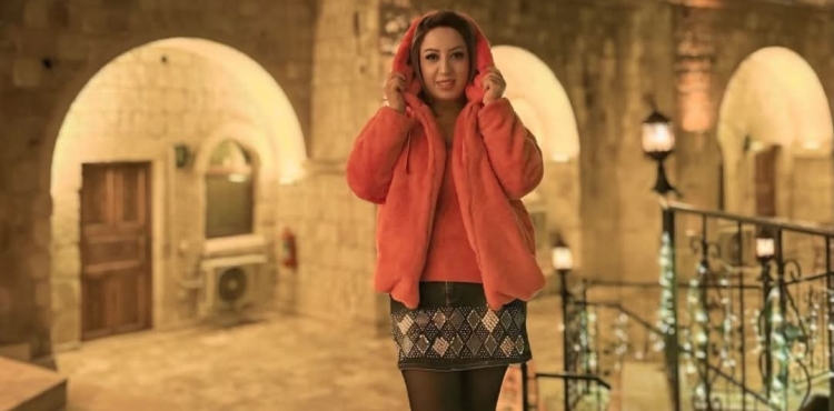 Alev Karakan Güzelliği!?v=1