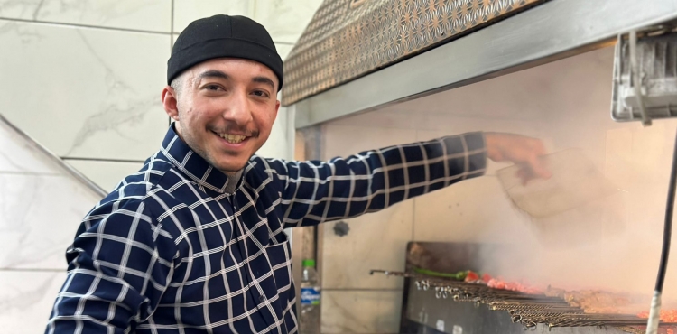 Köfteler Nevzat Usta’dan!?v=1