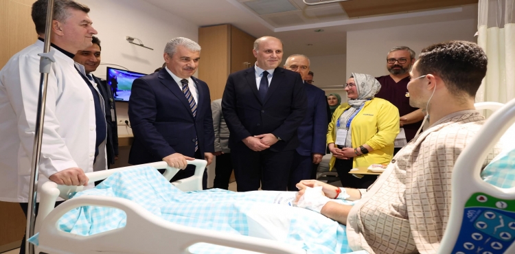 Vali Akın’dan Geçmiş Olsun Ziyareti!?v=1